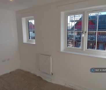 2 bedroom semi-detached house to rent - Photo 3