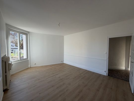 Location Appartement 4 pièces 96m² VICHY 03200 - Photo 1
