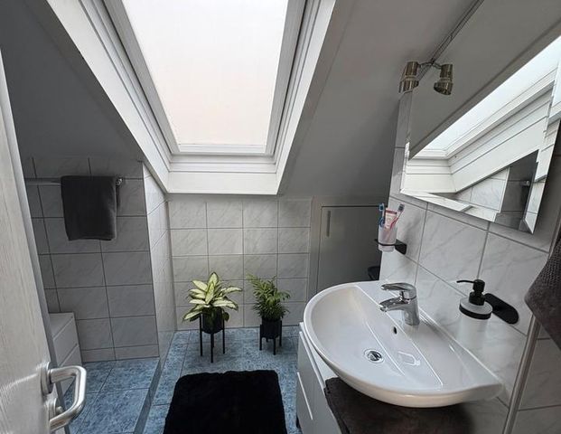 2-Zimmer Wohnung, für weibliche Einzelperson in Hohenacker - Photo 1