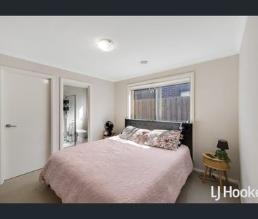Modern 4-Bedroom Family Home for Rent in Weir Views! - Photo 3