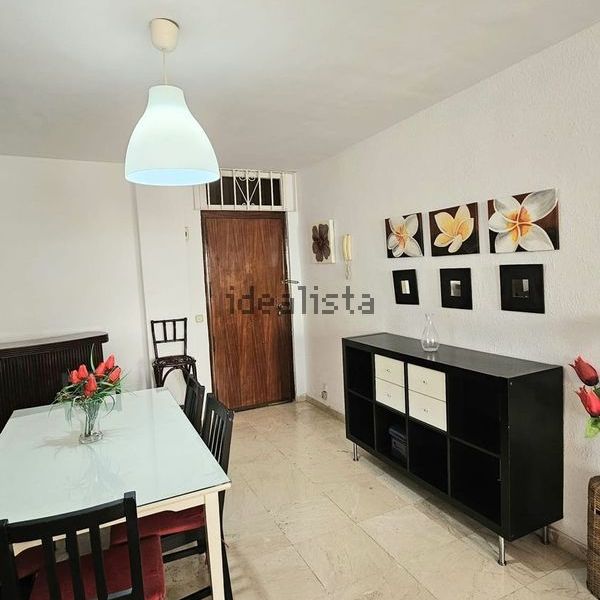 Alquiler de piso en Calle Victoria - Photo 1