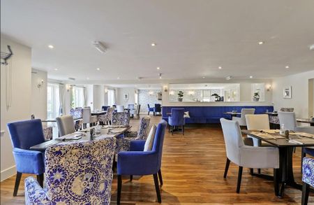 1 bedroom retirement property to rent - Photo 5