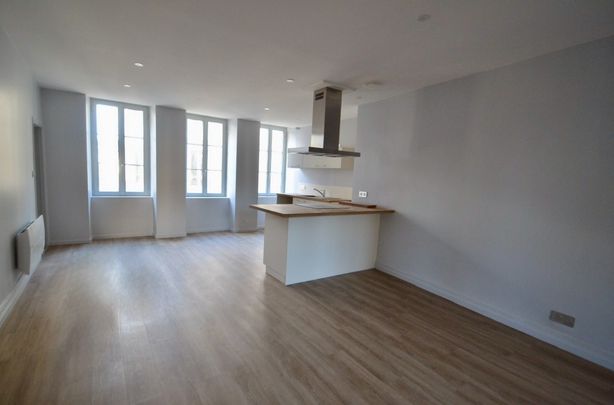 Location Appartement 3 pièces 84m² GANNAT 03800 - Photo 1