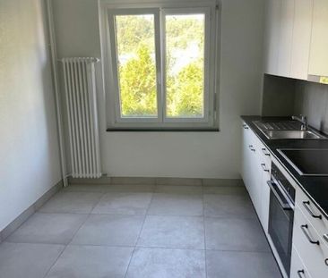 Appartement de 2 pièces complètement rénové avec balcon ! - Photo 5