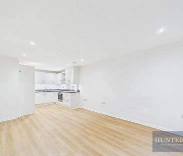 1 bedroom Flat To Let - Photo 4