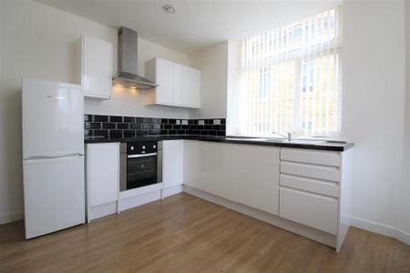2 bedroom apartment to rent - Photo 3