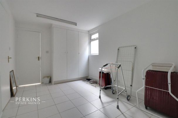 5 bedroom semi-detached house to rent - Photo 1
