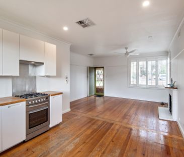 24 Burt Cresent, Hampton East VIC 3188 - House For Rent | Domain - Photo 1