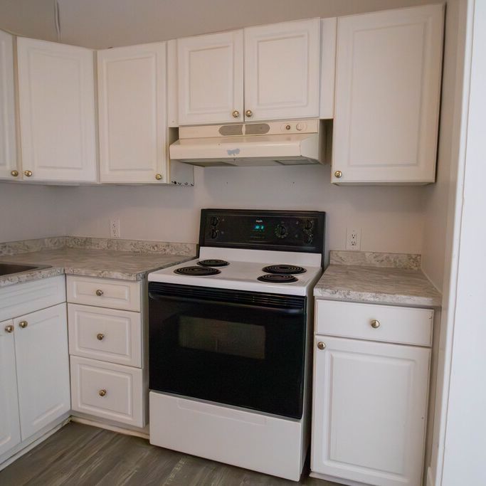 1 Bedroom Apartment in WELLAND!! - Photo 1