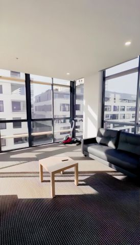 2 bed 2 baths - Photo 2