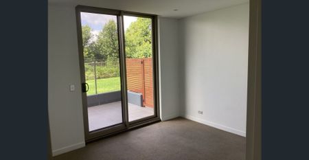 Large courtyard Ground Floor apartment 2Bed 2 Bath - Photo 2