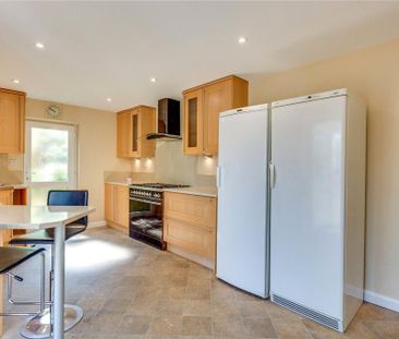 4 bedroom bungalow to rent - Photo 1