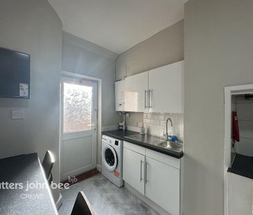 1 bedroom in a house share to rent - Photo 5