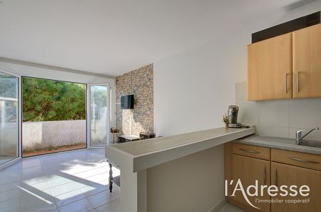 Location Appartement 1 pièce 28m² - Photo 3