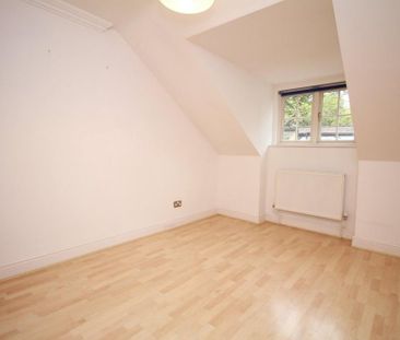 3 bedroom end of terrace house to rent - Photo 1