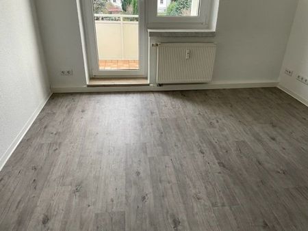 Argumente die überzeugen: Südbalkon, Citynah, Ausblick ins Grüne neu saniert - Foto 3