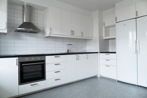 Kungsfågelgatan, Västerås - Photo 1