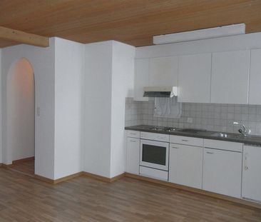 attraktive 2.5 Zimmer-Maisonettewohnung unmittelbar bei ÖV und Einkauf - Foto 2