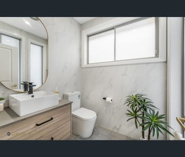 84B CENTENARY ROAD, South Wentworthville, NSW 2145 - Photo 4