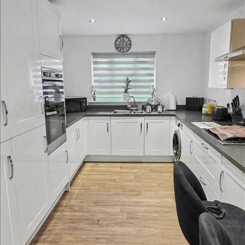 4 Bedroom House to let - Photo 1