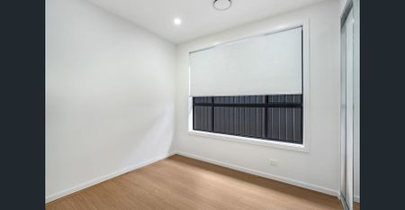 Modern 3-Bedroom Duplex with Stylish Features - Photo 3