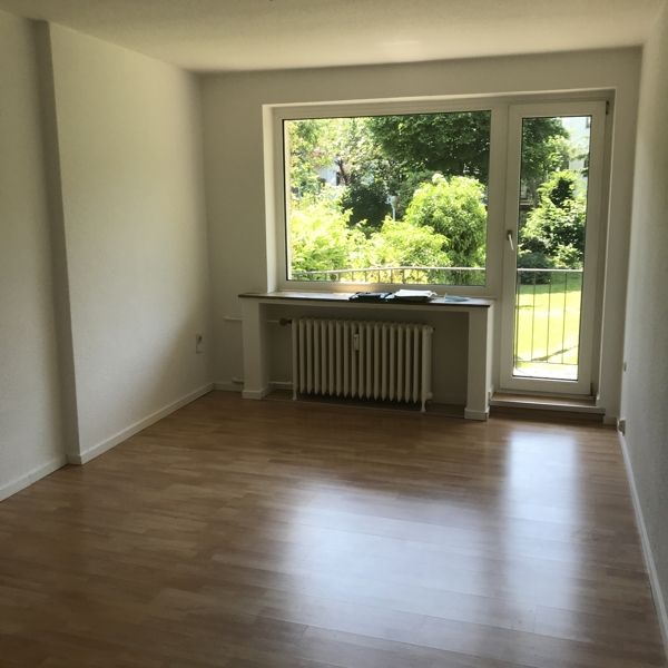 zentral gelegene 1 Zimmer Wohnung mit Balkon - Photo 1