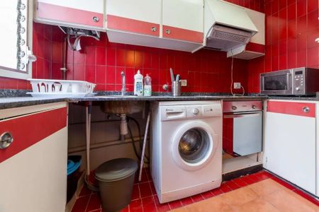 Carrer de Buenos Aires, Valencia, Valencian Community 46004 - Photo 5