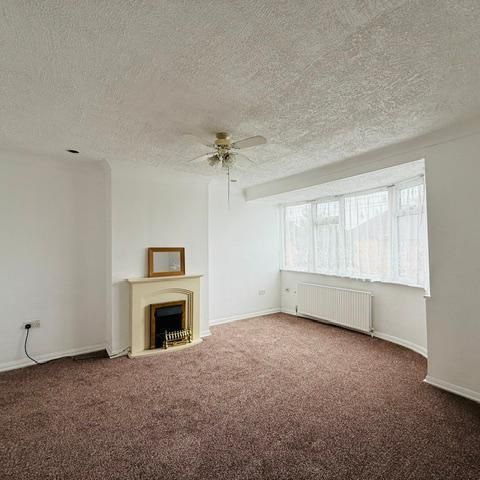 2 bedroom maisonette to rent - Photo 1