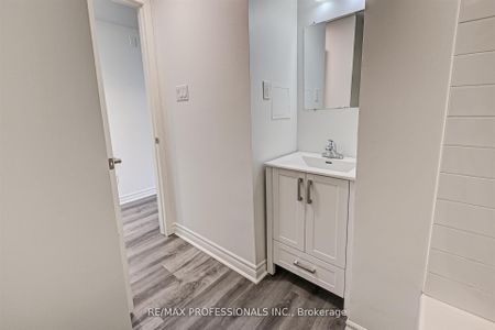 For Lease - 1425 Gerrard Street Unit# 2nd Flr, Toronto, Ontario - Photo 4