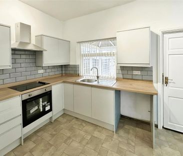 3 bedroom terraced house to rent - Photo 6