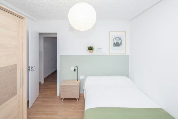 Carrer dEscalante, Valencia, Valencian Community 46011 - Photo 1