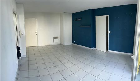 Location Appartement 2 pièces 45m² LANNION 22300 - Photo 2