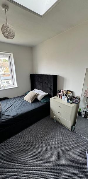 Room in a Shared House, Audrey Road, IG1 - Photo 1