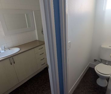 South Perth - Photo 2