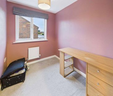 3 bedroom semi-detached house to rent - Photo 4