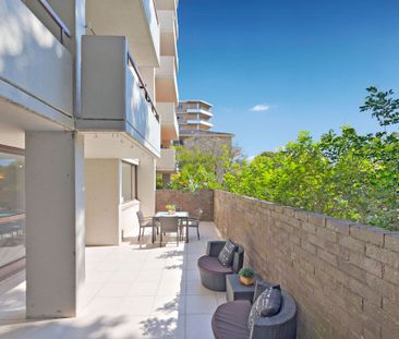 Modern Apartment with Huge Terrace &ast;&ast; Available 14&sol;05&s... - Photo 3