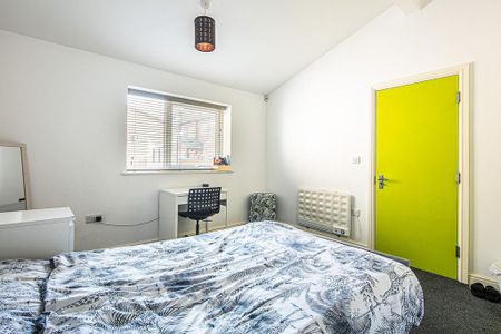 2 bedroom flat to rent - Photo 3