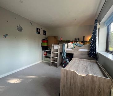 5 bedroom detached house to rent - Photo 2