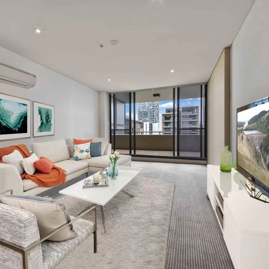 MGM MARTIN - SPLIT LEVEL AIR CONDITIONED TWO BEDROOM APARTMENT (BACK BUILDING, LEVEL 5) - Photo 1