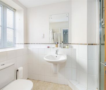 2 bedroom apartment to rent - Photo 6