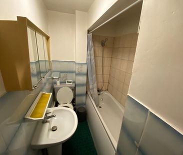 1 Bed Flat, Montpelier Road, BN1 - Photo 4