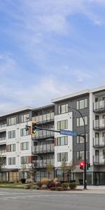 Monarch Apartments - Photo 4