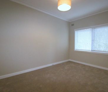 Two-Bedroom Convenient Apartment Moments from Chatswood CBD - Photo 2