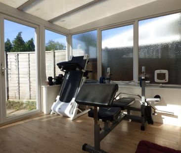 Busk Crescent, Farnborough, GU14 - Photo 6