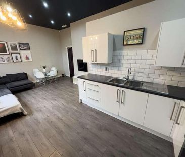 Irvine Street, L7 - Photo 1