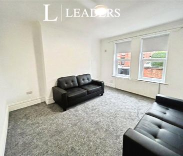 6 bedroom house to rent - Photo 2