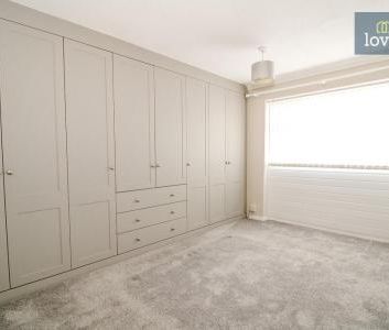 3 bedroom Terraced House To Let - Photo 3