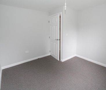2 bedroom ground floor flat to rent - Photo 4