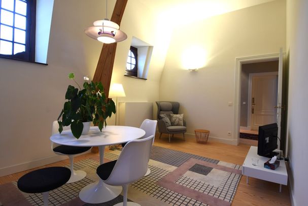 Gemeubelde studio van 60 m² gelegen op de 2de verdieping van een prachtig gebouw. - Photo 1