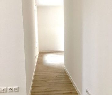 1-Zimmer-Single-Apartment mit großer Terrasse - Photo 1
